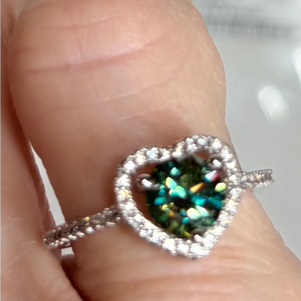 Moissanite Green Heart Cut Ring 1 carat - Size 6 -NEW with papers S925 Sterling